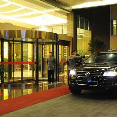 Golden Dragonball Hotel Гуйлинь Экстерьер фото