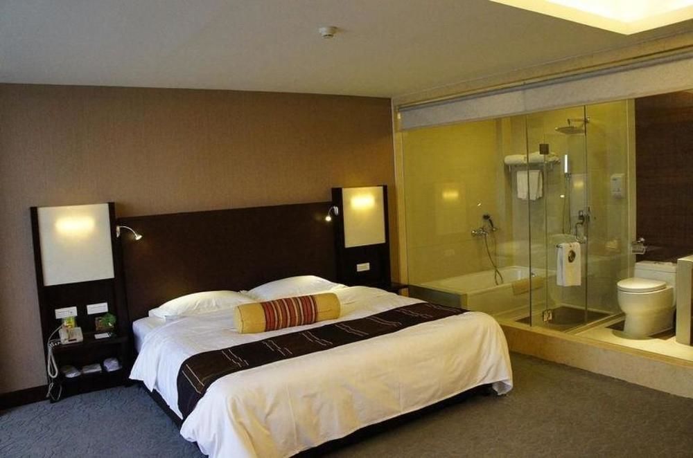 Golden Dragonball Hotel Гуйлинь Экстерьер фото