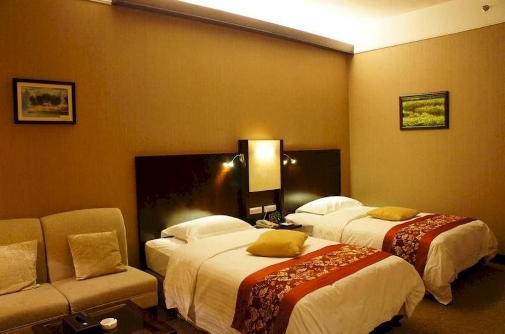 Golden Dragonball Hotel Гуйлинь Экстерьер фото
