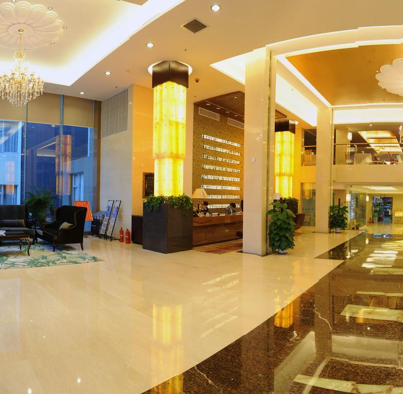 Golden Dragonball Hotel Гуйлинь Экстерьер фото