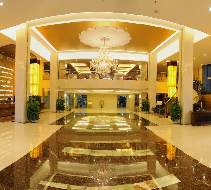Golden Dragonball Hotel Гуйлинь Экстерьер фото