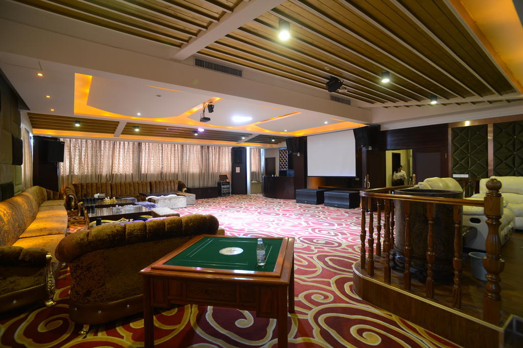 Golden Dragonball Hotel Гуйлинь Экстерьер фото